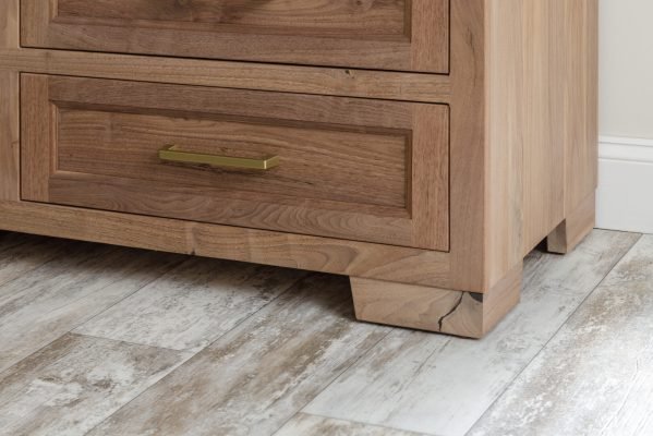 Bedroom_Hudson_Natural Effects on Walnut_Detail 1