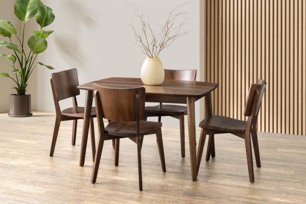 Georgetown collection dining room scene