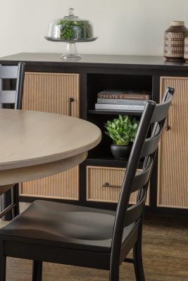 Dining Room_Liberty_Sea Shell on Sap Cherry and Black_Detail 7